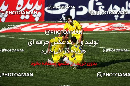 1179390, Tehran, [*parameter:4*], لیگ برتر فوتبال ایران، Persian Gulf Cup، Week 25، Second Leg، Naft Tehran 4 v 1 Paykan on 2011/03/05 at Shahid Dastgerdi Stadium