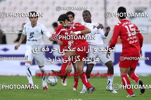 1182095, Tehran, Iran, لیگ برتر فوتبال ایران، Persian Gulf Cup، Week 26، Second Leg، Persepolis 0 v 0 Shahrdari Tabriz on 2011/03/11 at Azadi Stadium