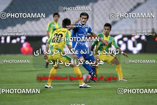 1186415, Tehran, Iran, لیگ برتر فوتبال ایران، Persian Gulf Cup، Week 30، Second Leg، Rah Ahan 1 v 0 Esteghlal on 2011/04/14 at Azadi Stadium