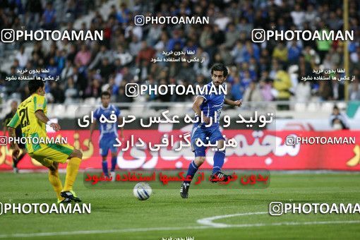 1186406, Tehran, Iran, لیگ برتر فوتبال ایران، Persian Gulf Cup، Week 30، Second Leg، Rah Ahan 1 v 0 Esteghlal on 2011/04/14 at Azadi Stadium