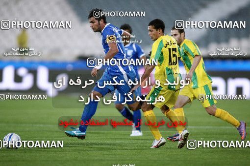 1186992, Tehran, Iran, لیگ برتر فوتبال ایران، Persian Gulf Cup، Week 30، Second Leg، Rah Ahan 1 v 0 Esteghlal on 2011/04/14 at Azadi Stadium
