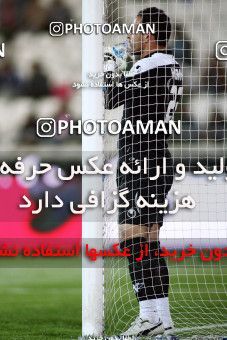 1186915, Tehran, Iran, لیگ برتر فوتبال ایران، Persian Gulf Cup، Week 30، Second Leg، Rah Ahan 1 v 0 Esteghlal on 2011/04/14 at Azadi Stadium