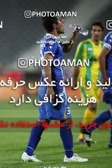 1186923, Tehran, Iran, لیگ برتر فوتبال ایران، Persian Gulf Cup، Week 30، Second Leg، Rah Ahan 1 v 0 Esteghlal on 2011/04/14 at Azadi Stadium