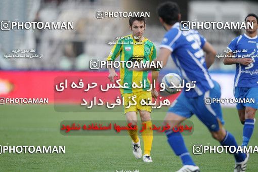 1187298, Tehran, Iran, لیگ برتر فوتبال ایران، Persian Gulf Cup، Week 30، Second Leg، Rah Ahan 1 v 0 Esteghlal on 2011/04/14 at Azadi Stadium