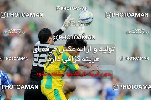 1187260, Tehran, Iran, لیگ برتر فوتبال ایران، Persian Gulf Cup، Week 30، Second Leg، Rah Ahan 1 v 0 Esteghlal on 2011/04/14 at Azadi Stadium