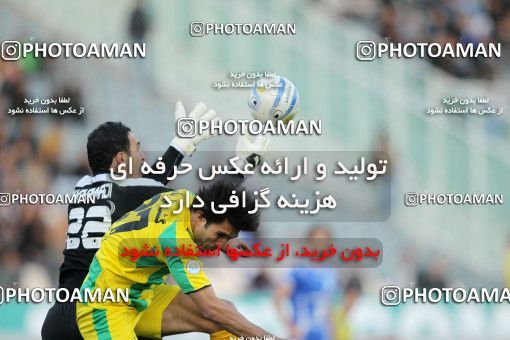 1187304, Tehran, Iran, لیگ برتر فوتبال ایران، Persian Gulf Cup، Week 30، Second Leg، Rah Ahan 1 v 0 Esteghlal on 2011/04/14 at Azadi Stadium
