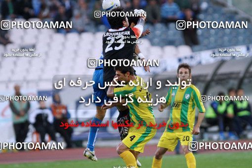 1186485, Tehran, Iran, لیگ برتر فوتبال ایران، Persian Gulf Cup، Week 30، Second Leg، Rah Ahan 1 v 0 Esteghlal on 2011/04/14 at Azadi Stadium