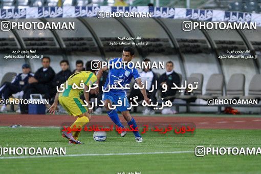 1186497, Tehran, Iran, لیگ برتر فوتبال ایران، Persian Gulf Cup، Week 30، Second Leg، Rah Ahan 1 v 0 Esteghlal on 2011/04/14 at Azadi Stadium