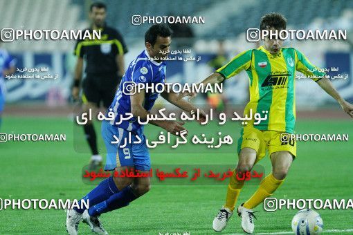 1186481, Tehran, Iran, لیگ برتر فوتبال ایران، Persian Gulf Cup، Week 30، Second Leg، Rah Ahan 1 v 0 Esteghlal on 2011/04/14 at Azadi Stadium