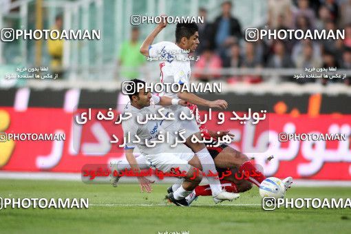 1186845, Tehran, Iran, لیگ برتر فوتبال ایران، Persian Gulf Cup، Week 31، Second Leg، Persepolis 2 v 1 Steel Azin on 2011/04/15 at Azadi Stadium
