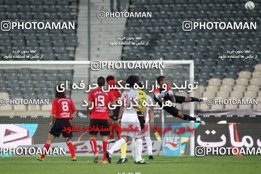 1186821, Tehran, Iran, لیگ برتر فوتبال ایران، Persian Gulf Cup، Week 31، Second Leg، Persepolis 2 v 1 Steel Azin on 2011/04/15 at Azadi Stadium