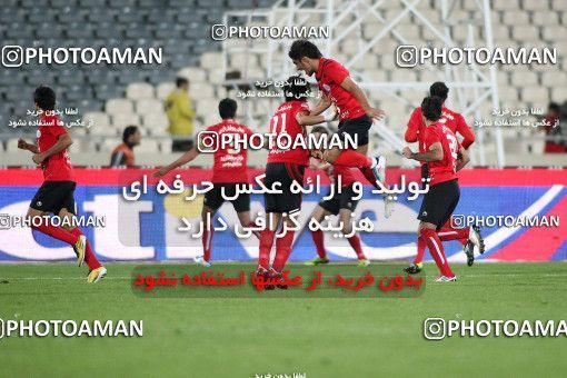1186880, Tehran, Iran, لیگ برتر فوتبال ایران، Persian Gulf Cup، Week 31، Second Leg، Persepolis 2 v 1 Steel Azin on 2011/04/15 at Azadi Stadium
