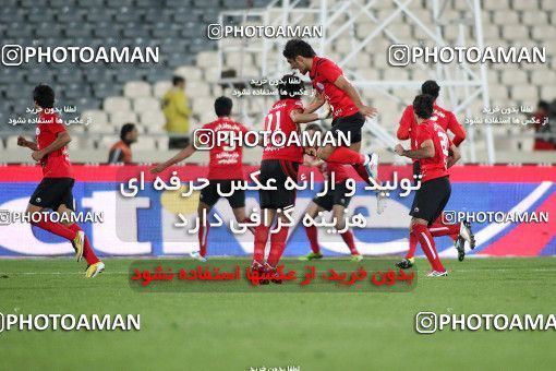 1186880, Tehran, Iran, Iran Pro League، Persian Gulf Cup، 2010-11 season، Second Leg، Week 31، Persepolis 2 v ۱ Steel Azin on 2011/04/15 at Azadi Stadium