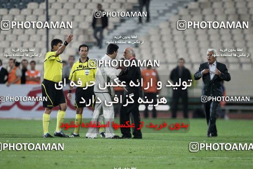 1187995, Tehran, Iran, لیگ برتر فوتبال ایران، Persian Gulf Cup، Week 31، Second Leg، Persepolis 2 v 1 Steel Azin on 2011/04/15 at Azadi Stadium