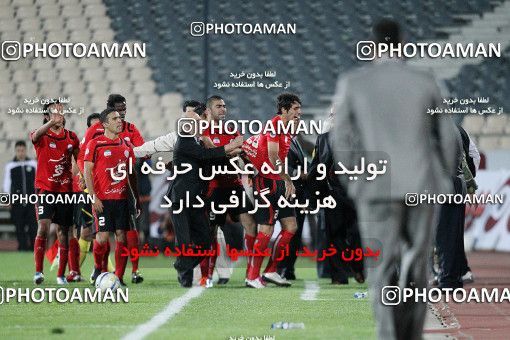 1187915, Tehran, Iran, لیگ برتر فوتبال ایران، Persian Gulf Cup، Week 31، Second Leg، Persepolis 2 v 1 Steel Azin on 2011/04/15 at Azadi Stadium