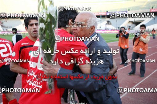 1187511, Tehran, Iran, لیگ برتر فوتبال ایران، Persian Gulf Cup، Week 31، Second Leg، Persepolis 2 v 1 Steel Azin on 2011/04/15 at Azadi Stadium