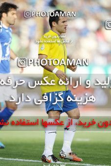 1190664, Tehran, Iran, لیگ برتر فوتبال ایران، Persian Gulf Cup، Week 31، Second Leg، Esteghlal 6 v 2 Sanat Naft Abadan on 2011/04/23 at Azadi Stadium