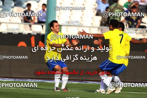 1190308, Tehran, Iran, لیگ برتر فوتبال ایران، Persian Gulf Cup، Week 31، Second Leg، Esteghlal 6 v 2 Sanat Naft Abadan on 2011/04/23 at Azadi Stadium