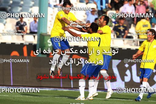 1190439, Tehran, Iran, لیگ برتر فوتبال ایران، Persian Gulf Cup، Week 31، Second Leg، Esteghlal 6 v 2 Sanat Naft Abadan on 2011/04/23 at Azadi Stadium