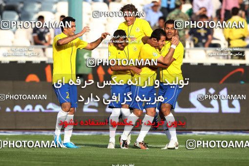 1190411, Tehran, Iran, لیگ برتر فوتبال ایران، Persian Gulf Cup، Week 31، Second Leg، Esteghlal 6 v 2 Sanat Naft Abadan on 2011/04/23 at Azadi Stadium