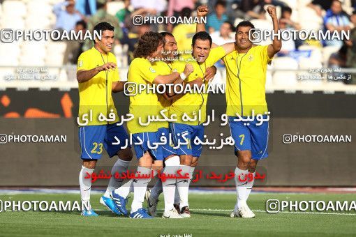 1190642, Tehran, Iran, لیگ برتر فوتبال ایران، Persian Gulf Cup، Week 31، Second Leg، Esteghlal 6 v 2 Sanat Naft Abadan on 2011/04/23 at Azadi Stadium