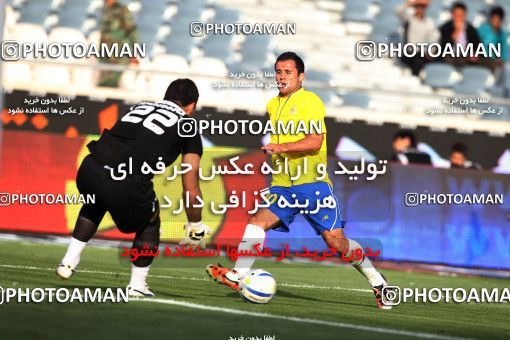 1190542, Tehran, Iran, لیگ برتر فوتبال ایران، Persian Gulf Cup، Week 31، Second Leg، Esteghlal 6 v 2 Sanat Naft Abadan on 2011/04/23 at Azadi Stadium