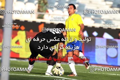 1190453, Tehran, Iran, لیگ برتر فوتبال ایران، Persian Gulf Cup، Week 31، Second Leg، Esteghlal 6 v 2 Sanat Naft Abadan on 2011/04/23 at Azadi Stadium