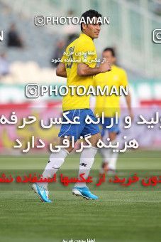 1190614, Tehran, Iran, لیگ برتر فوتبال ایران، Persian Gulf Cup، Week 31، Second Leg، Esteghlal 6 v 2 Sanat Naft Abadan on 2011/04/23 at Azadi Stadium