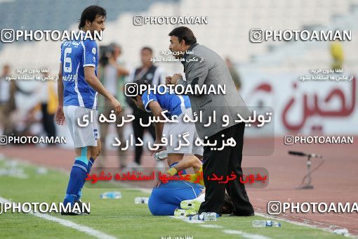 1190445, Tehran, Iran, لیگ برتر فوتبال ایران، Persian Gulf Cup، Week 31، Second Leg، Esteghlal 6 v 2 Sanat Naft Abadan on 2011/04/23 at Azadi Stadium