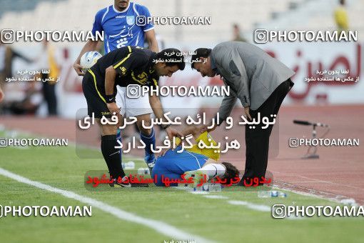 1190379, Tehran, Iran, لیگ برتر فوتبال ایران، Persian Gulf Cup، Week 31، Second Leg، Esteghlal 6 v 2 Sanat Naft Abadan on 2011/04/23 at Azadi Stadium