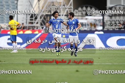 1190375, Tehran, Iran, لیگ برتر فوتبال ایران، Persian Gulf Cup، Week 31، Second Leg، Esteghlal 6 v 2 Sanat Naft Abadan on 2011/04/23 at Azadi Stadium