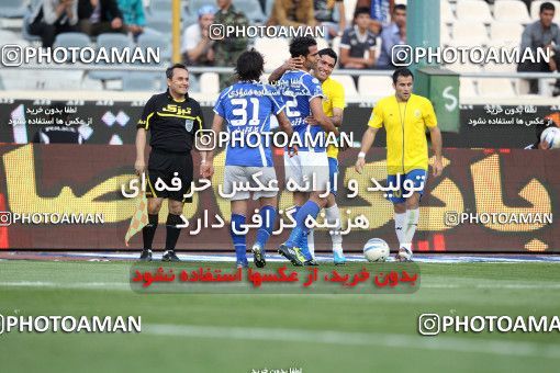 1190635, Tehran, Iran, لیگ برتر فوتبال ایران، Persian Gulf Cup، Week 31، Second Leg، Esteghlal 6 v 2 Sanat Naft Abadan on 2011/04/23 at Azadi Stadium