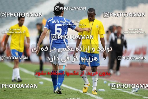 1190422, Tehran, Iran, لیگ برتر فوتبال ایران، Persian Gulf Cup، Week 31، Second Leg، Esteghlal 6 v 2 Sanat Naft Abadan on 2011/04/23 at Azadi Stadium