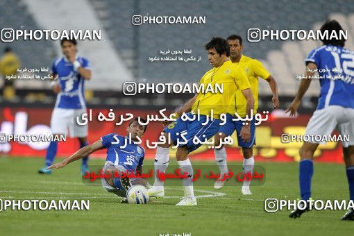 1190361, Tehran, Iran, لیگ برتر فوتبال ایران، Persian Gulf Cup، Week 31، Second Leg، Esteghlal 6 v 2 Sanat Naft Abadan on 2011/04/23 at Azadi Stadium