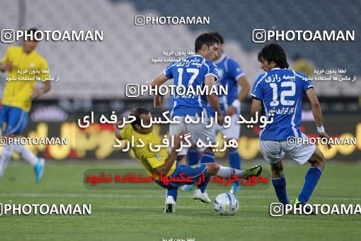 1190553, Tehran, Iran, لیگ برتر فوتبال ایران، Persian Gulf Cup، Week 31، Second Leg، Esteghlal 6 v 2 Sanat Naft Abadan on 2011/04/23 at Azadi Stadium