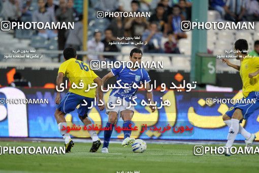 1190589, Tehran, Iran, لیگ برتر فوتبال ایران، Persian Gulf Cup، Week 31، Second Leg، Esteghlal 6 v 2 Sanat Naft Abadan on 2011/04/23 at Azadi Stadium