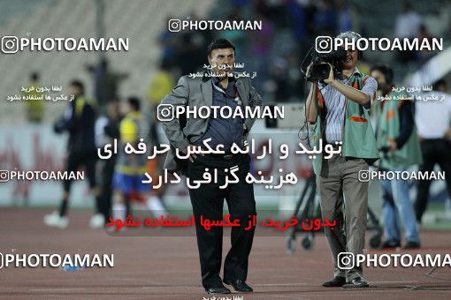 1190704, Tehran, Iran, لیگ برتر فوتبال ایران، Persian Gulf Cup، Week 31، Second Leg، Esteghlal 6 v 2 Sanat Naft Abadan on 2011/04/23 at Azadi Stadium