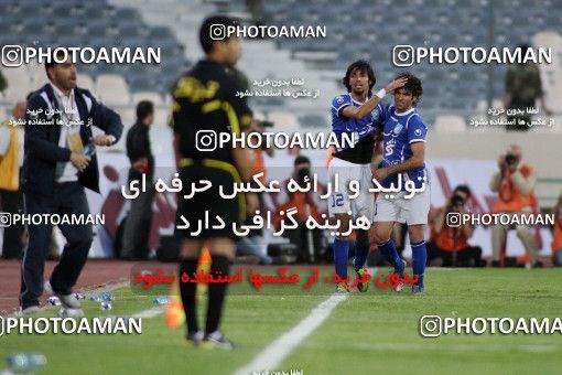 1189190, Tehran, Iran, لیگ برتر فوتبال ایران، Persian Gulf Cup، Week 31، Second Leg، Esteghlal 6 v 2 Sanat Naft Abadan on 2011/04/23 at Azadi Stadium