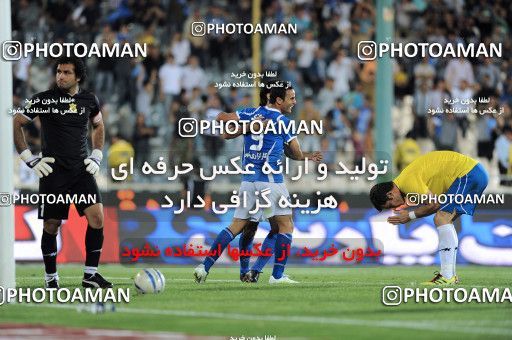 1189339, Tehran, Iran, لیگ برتر فوتبال ایران، Persian Gulf Cup، Week 31، Second Leg، Esteghlal 6 v 2 Sanat Naft Abadan on 2011/04/23 at Azadi Stadium