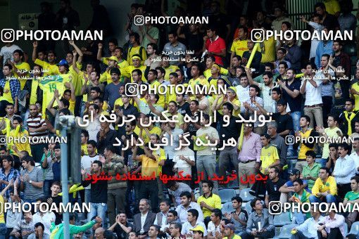1189377, Tehran, Iran, لیگ برتر فوتبال ایران، Persian Gulf Cup، Week 31، Second Leg، Esteghlal 6 v 2 Sanat Naft Abadan on 2011/04/23 at Azadi Stadium