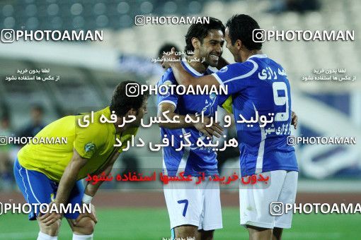 1189429, Tehran, Iran, لیگ برتر فوتبال ایران، Persian Gulf Cup، Week 31، Second Leg، Esteghlal 6 v 2 Sanat Naft Abadan on 2011/04/23 at Azadi Stadium