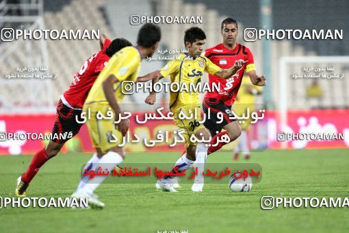 1189879, Tehran, Iran, لیگ برتر فوتبال ایران، Persian Gulf Cup، Week 31، Second Leg، Naft Tehran 1 v 5 Persepolis on 2011/04/24 at Azadi Stadium