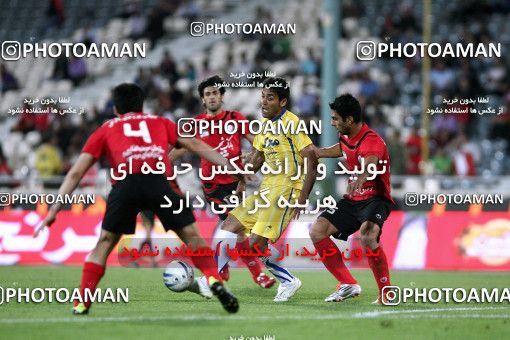 1189832, Tehran, Iran, لیگ برتر فوتبال ایران، Persian Gulf Cup، Week 31، Second Leg، Naft Tehran 1 v 5 Persepolis on 2011/04/24 at Azadi Stadium