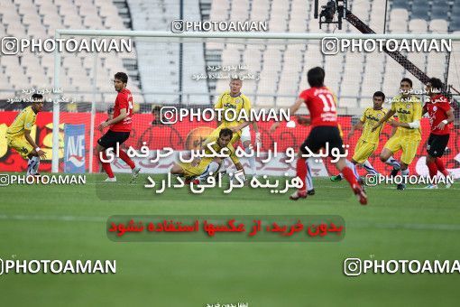 1190273, Tehran, Iran, لیگ برتر فوتبال ایران، Persian Gulf Cup، Week 31، Second Leg، Naft Tehran 1 v 5 Persepolis on 2011/04/24 at Azadi Stadium