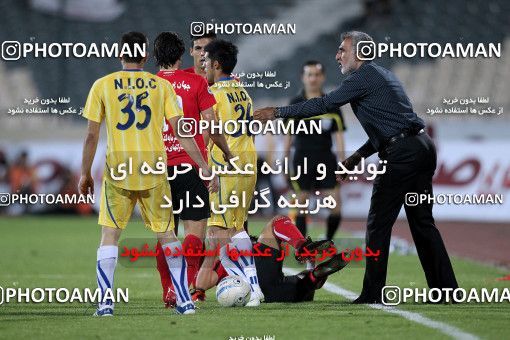 1190173, Tehran, Iran, لیگ برتر فوتبال ایران، Persian Gulf Cup، Week 31، Second Leg، Naft Tehran 1 v 5 Persepolis on 2011/04/24 at Azadi Stadium