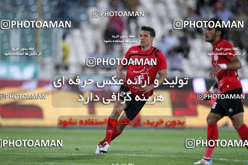 1190105, Tehran, Iran, لیگ برتر فوتبال ایران، Persian Gulf Cup، Week 31، Second Leg، Naft Tehran 1 v 5 Persepolis on 2011/04/24 at Azadi Stadium