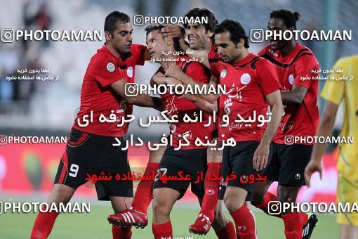 1190256, Tehran, Iran, لیگ برتر فوتبال ایران، Persian Gulf Cup، Week 31، Second Leg، Naft Tehran 1 v 5 Persepolis on 2011/04/24 at Azadi Stadium