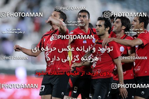 1190192, Tehran, Iran, لیگ برتر فوتبال ایران، Persian Gulf Cup، Week 31، Second Leg، Naft Tehran 1 v 5 Persepolis on 2011/04/24 at Azadi Stadium
