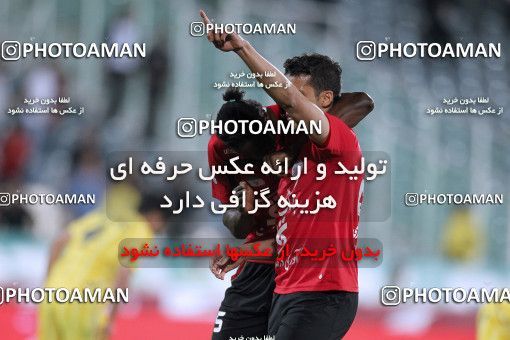 1190248, Tehran, Iran, لیگ برتر فوتبال ایران، Persian Gulf Cup، Week 31، Second Leg، Naft Tehran 1 v 5 Persepolis on 2011/04/24 at Azadi Stadium