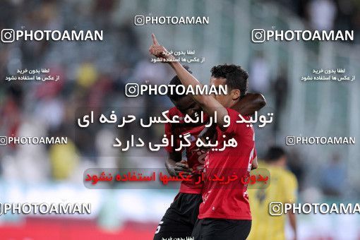 1190100, Tehran, Iran, لیگ برتر فوتبال ایران، Persian Gulf Cup، Week 31، Second Leg، Naft Tehran 1 v 5 Persepolis on 2011/04/24 at Azadi Stadium